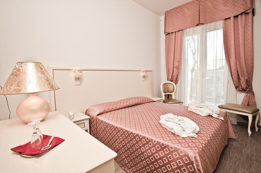 Hotel Nordic ベラーリア・イジェア・マリーナ 部屋 写真