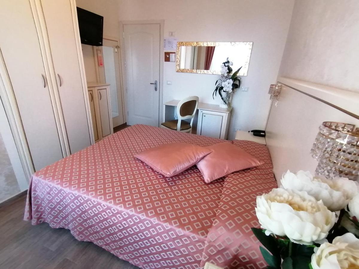 Hotel Nordic ベラーリア・イジェア・マリーナ エクステリア 写真